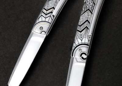 Nože Art Deco 2 a 3 s originálními rytinami - Veronika Tesaříková | Rytec kovů